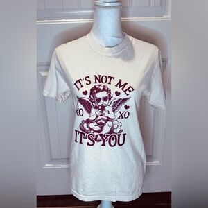 Graphic Tee with Angel Cupid small NEW